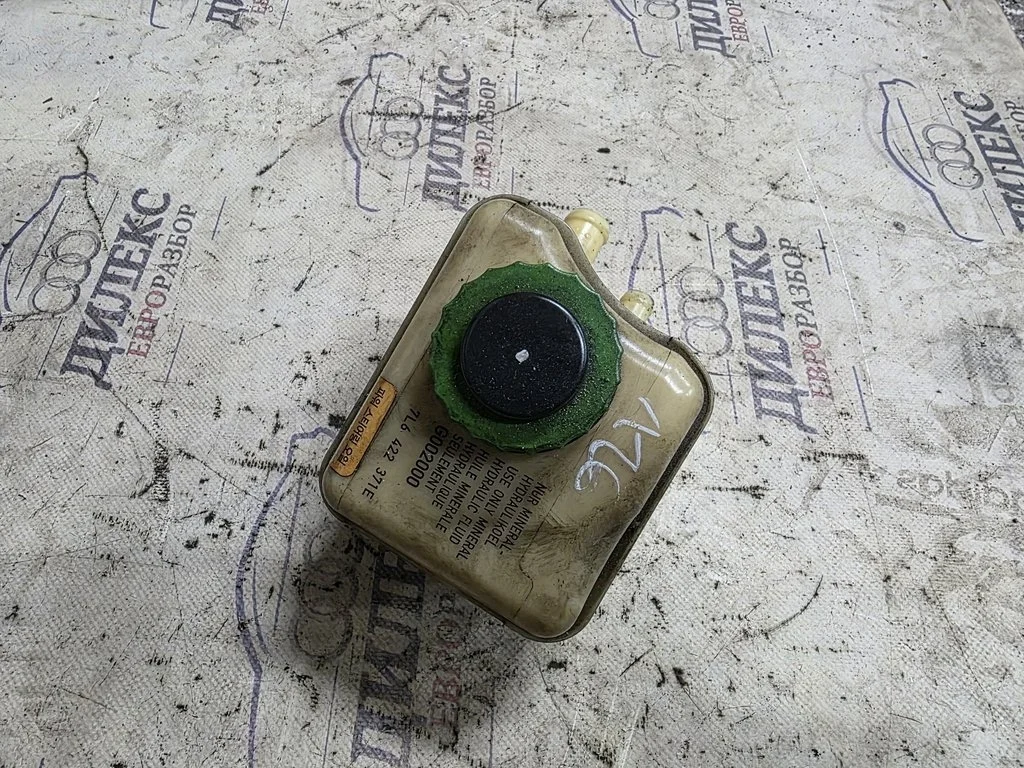 бачок гидроусилителя Audi Q7 2005-2015 - -