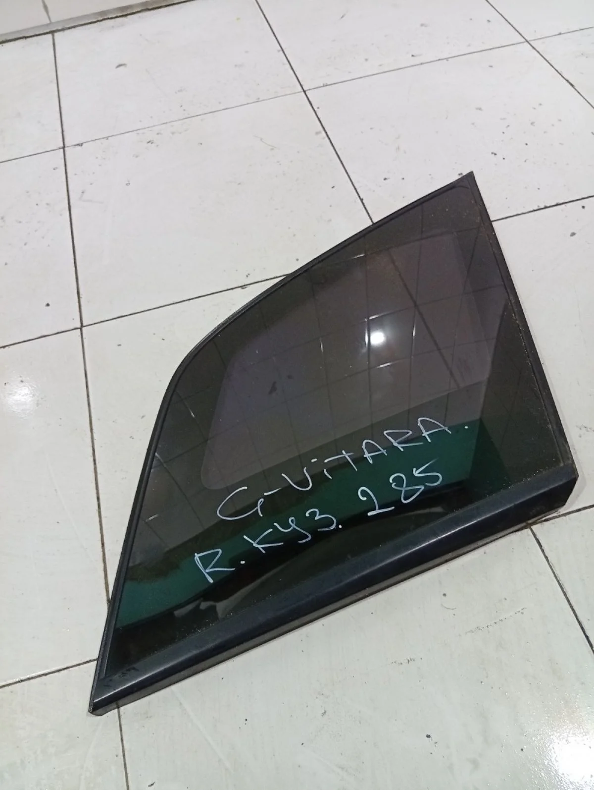 стекло Suzuki Grand Vitara II (2005—2008)