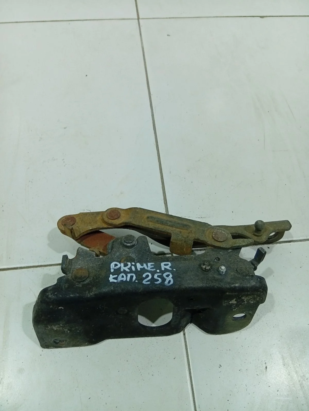 Петля капота Kia Sorento Prime III (2014—2017)