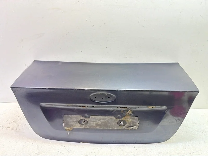 Крышка багажника Ford Focus 2004-2008