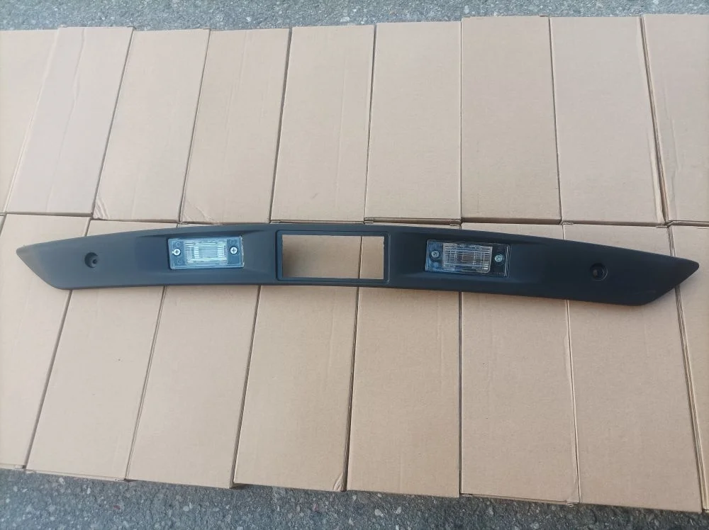 Фонарь подсветки номера Volkswagen Tiguan I (2007—2011)