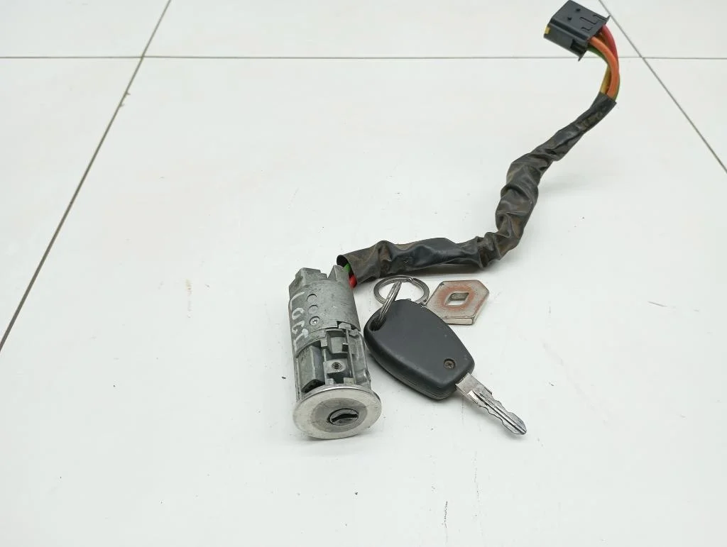 Замок зажигания Renault Logan 1 2007 L90