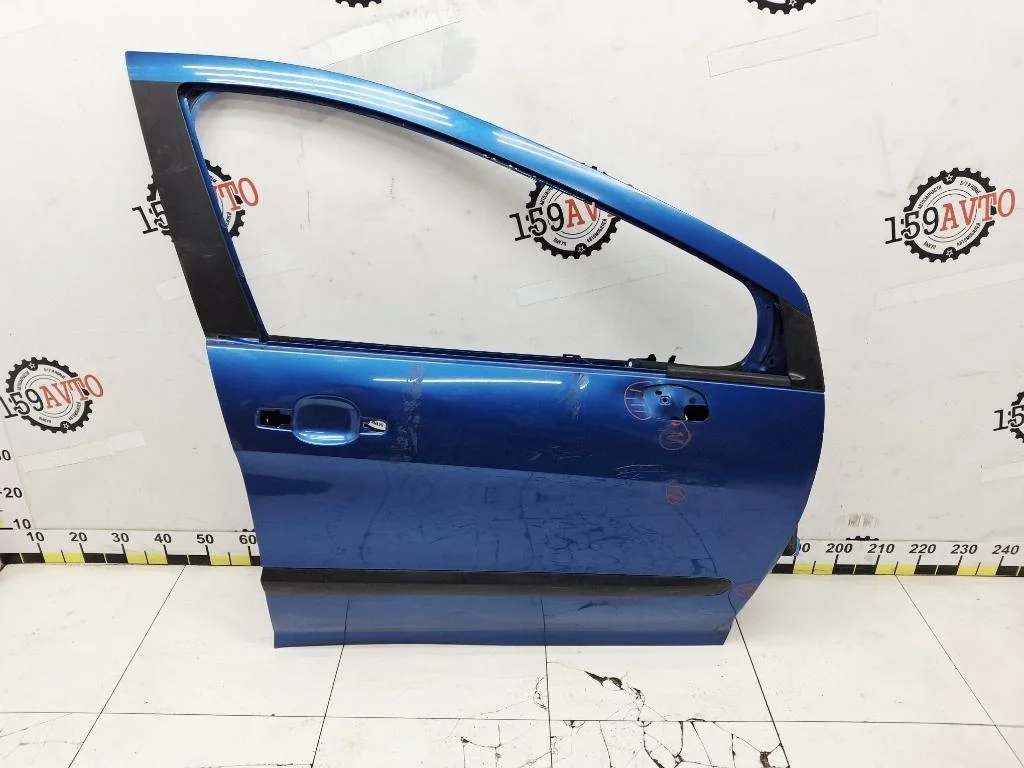 Дверь передняя правая Peugeot 308 2010 T7
