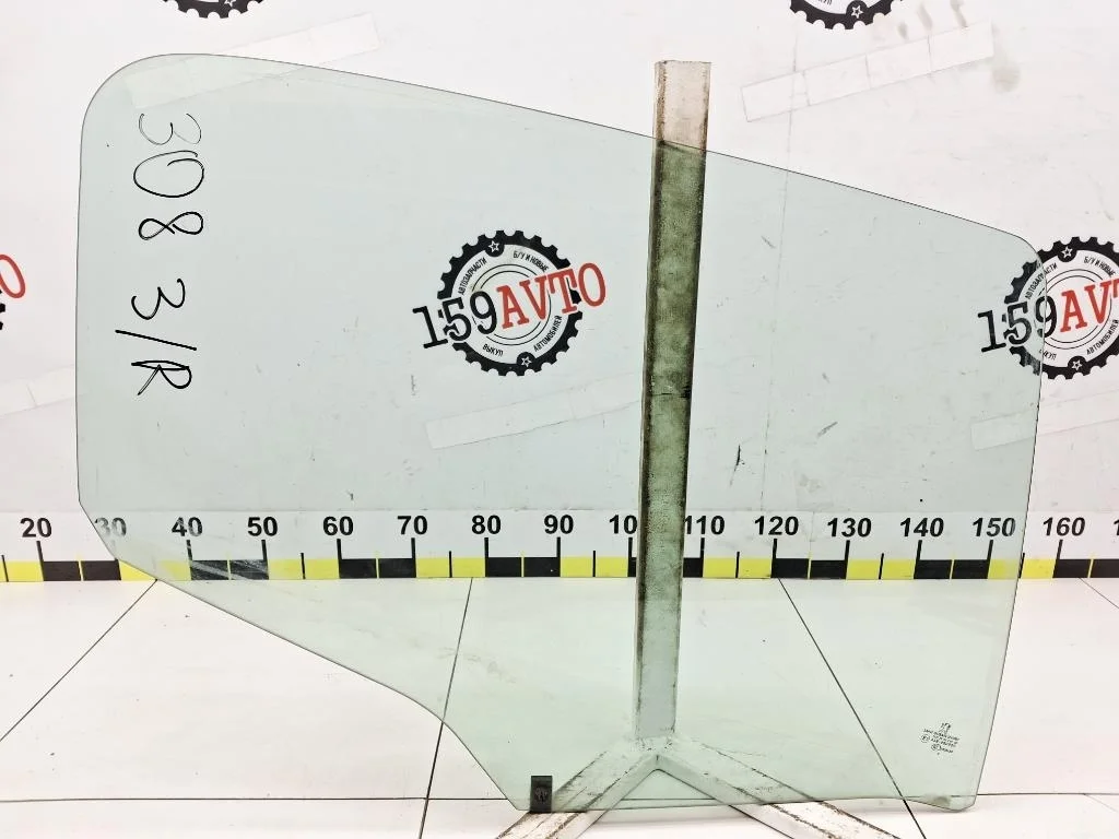 Стекло двери задней правой Peugeot 308 2010 T7