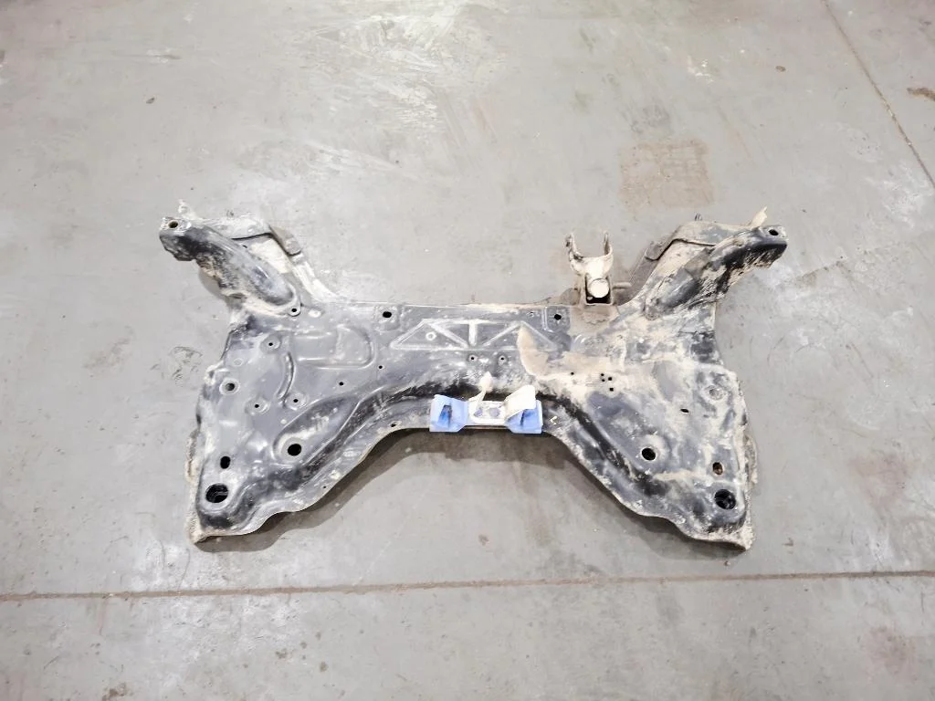 Подрамник Peugeot 308 2010 T7