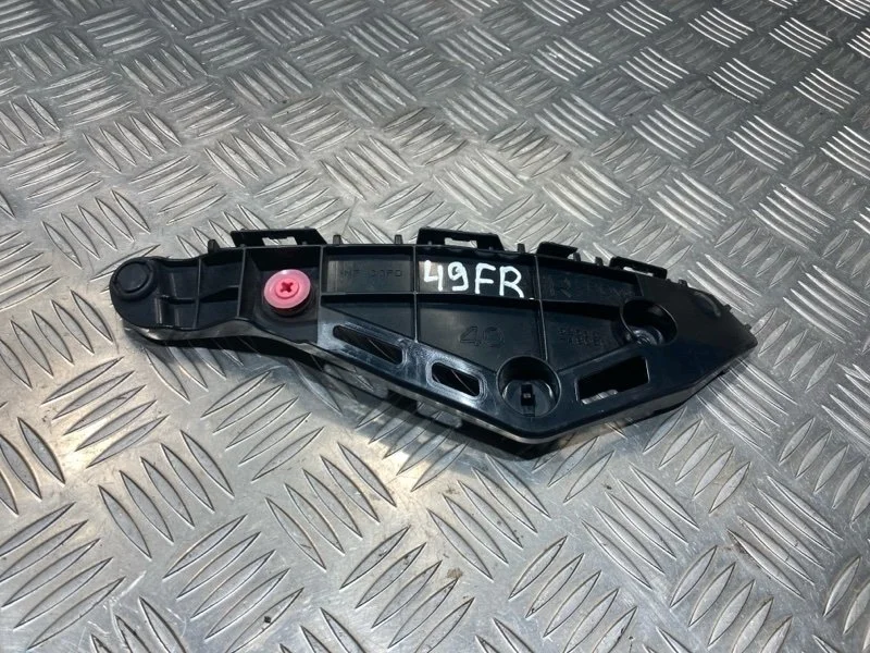 Кронштейн переднего бампера правый LEXUS RX300 2022 5253548050 AGL25 8AR-FTS 2.0, передний правый