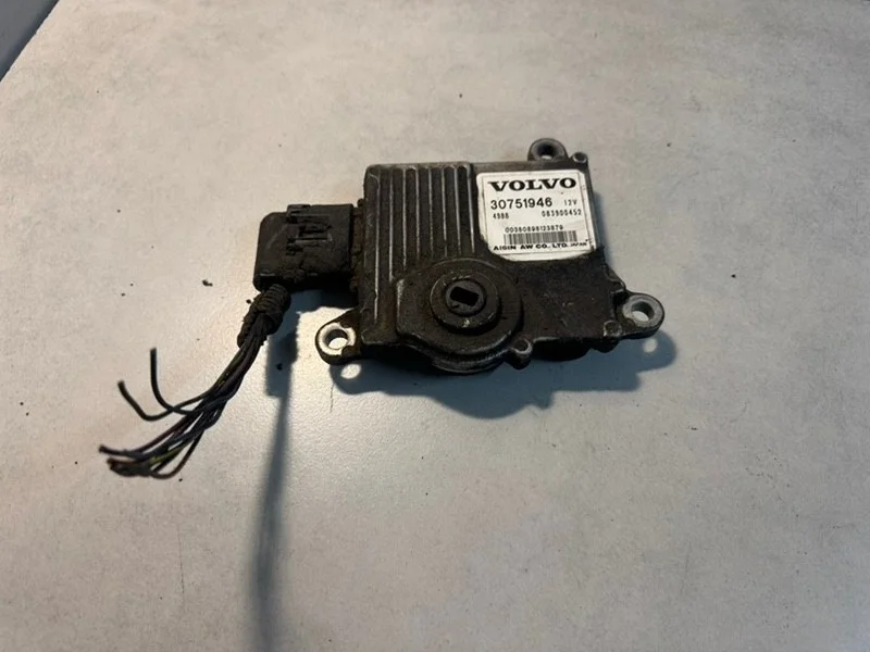 Блок управления АКПП Volvo XC60 30751946 B6324S
