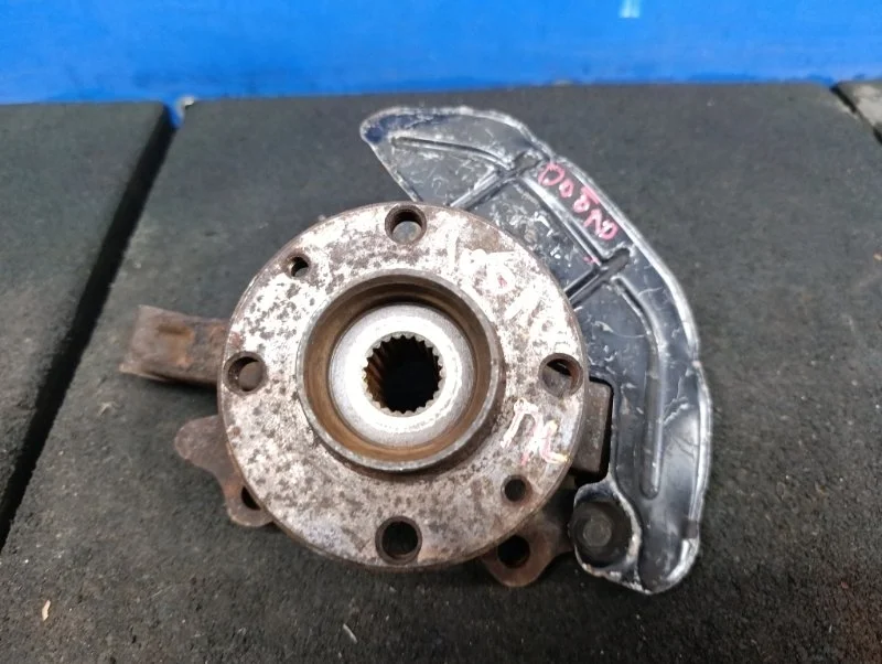 Кулак со ступицей Fiat Doblo 2010 51759679, передний левый