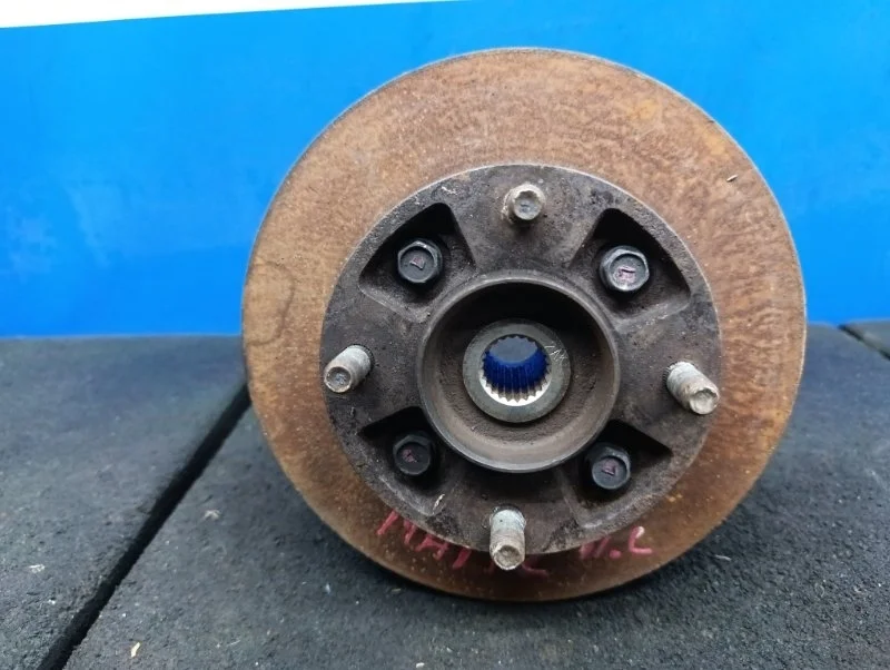 Кулак со ступицей Daewoo Matiz 2012 96284384 0.8, передний левый