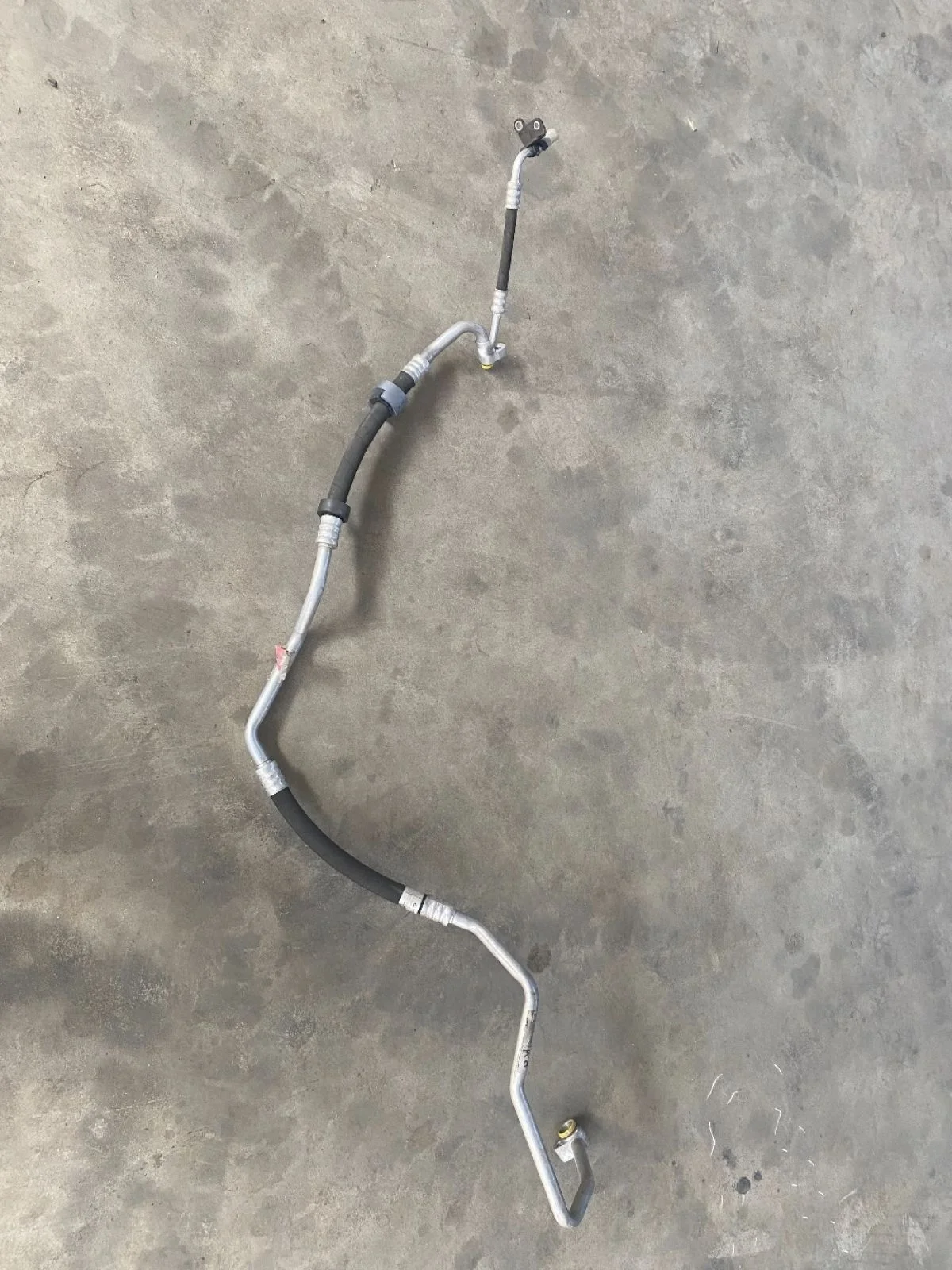 Трубка кондиционера BMW 3 серия E90/E91/E92/E93 (2005—2010)