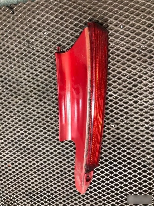 Фонарь левый Peugeot / Citroen C4 I (2004—2014)