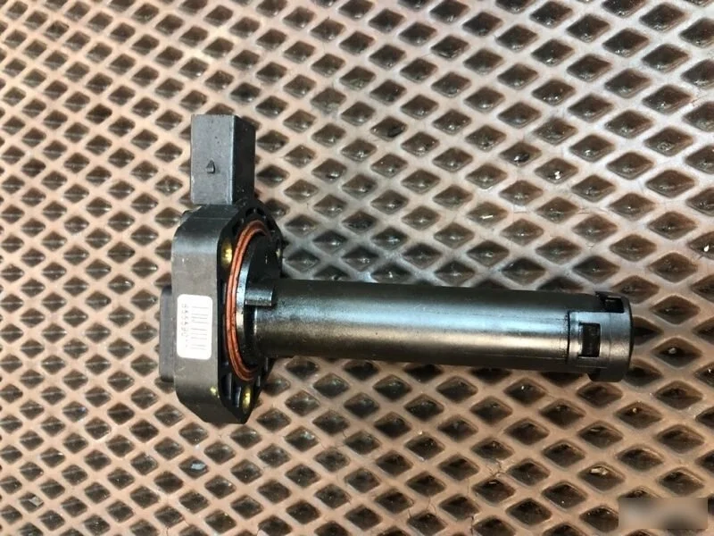 Датчик уровня масла BMW 5 серия F10/F11 (2009—2013)