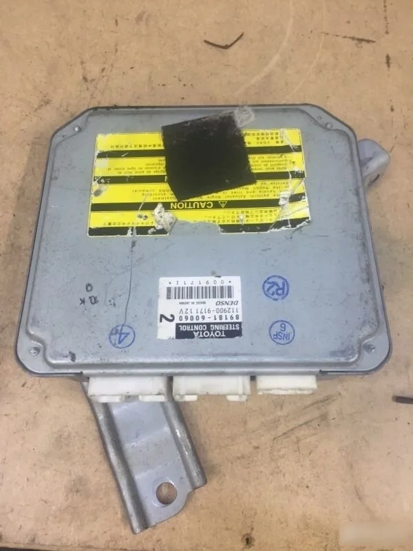 Блок управления рулевой рейкой Toyota Land Cruiser 200 (2007—2012)