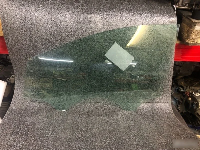 Стекло переднее левое Ford Focus III (2011—2015)