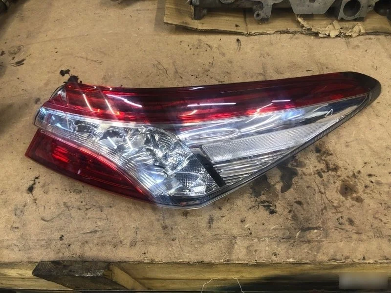 Фонарь правый Toyota Camry XV70 (2017—2021)