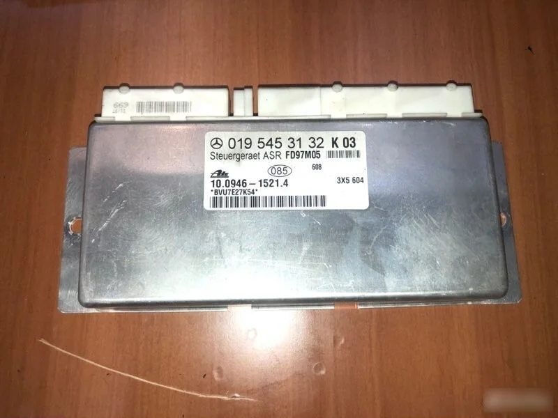 Блок управления ABS Mercedes-Benz C-класс W202/S202 (1993—1997)