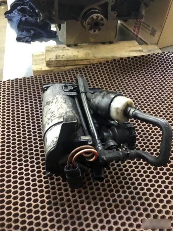 Компрессор подвески Mercedes-Benz S-класс W220 (1998—2005)