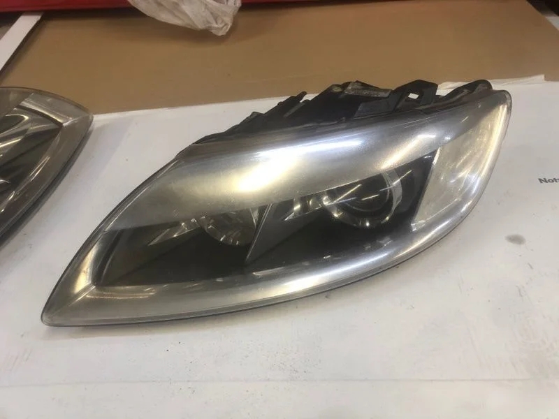 Фара левая Audi Q7 4L (2005—2009)