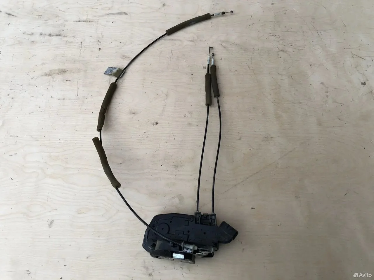 Замок задний правый infiniti fx35 fx37 fx50 qx70