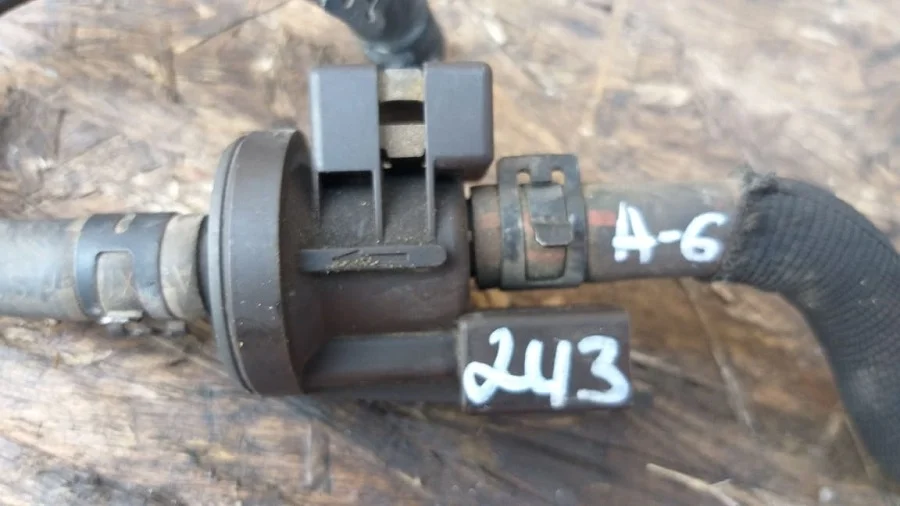 Клапан вентиляции топливного бака Audi A6/Avant/S6