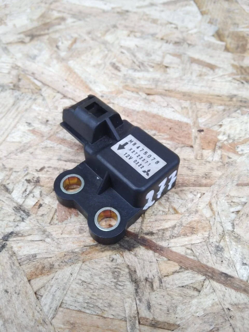 Датчик SRS Mitsubishi Pajero 3
