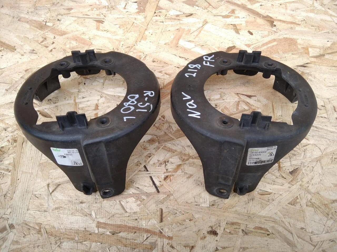 Кронштейн ПТФ Nissan Navara D40 / Pathfinder R51