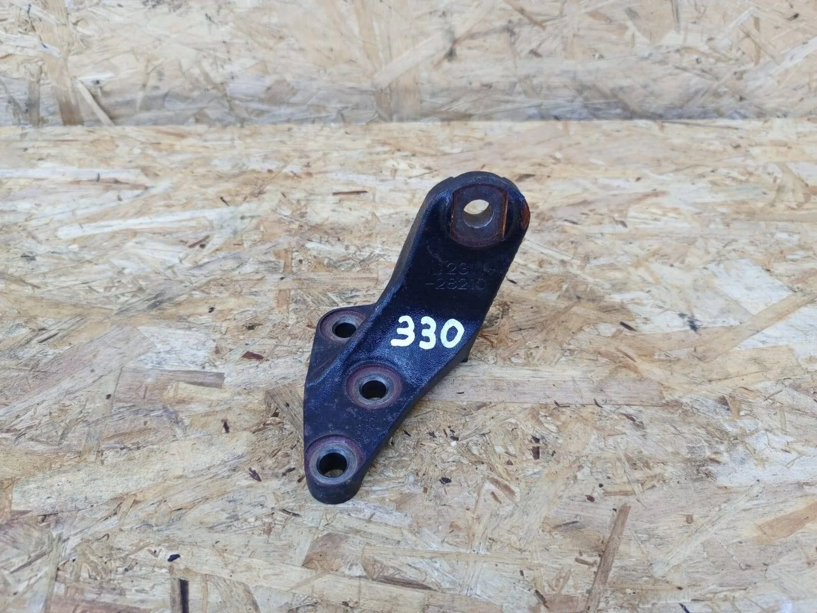 Кронштейн опоры ДВС Toyota Camry V40 передней