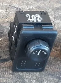 Кнопка регулировки зеркал Nissan Patrol Y61 02-04гг.