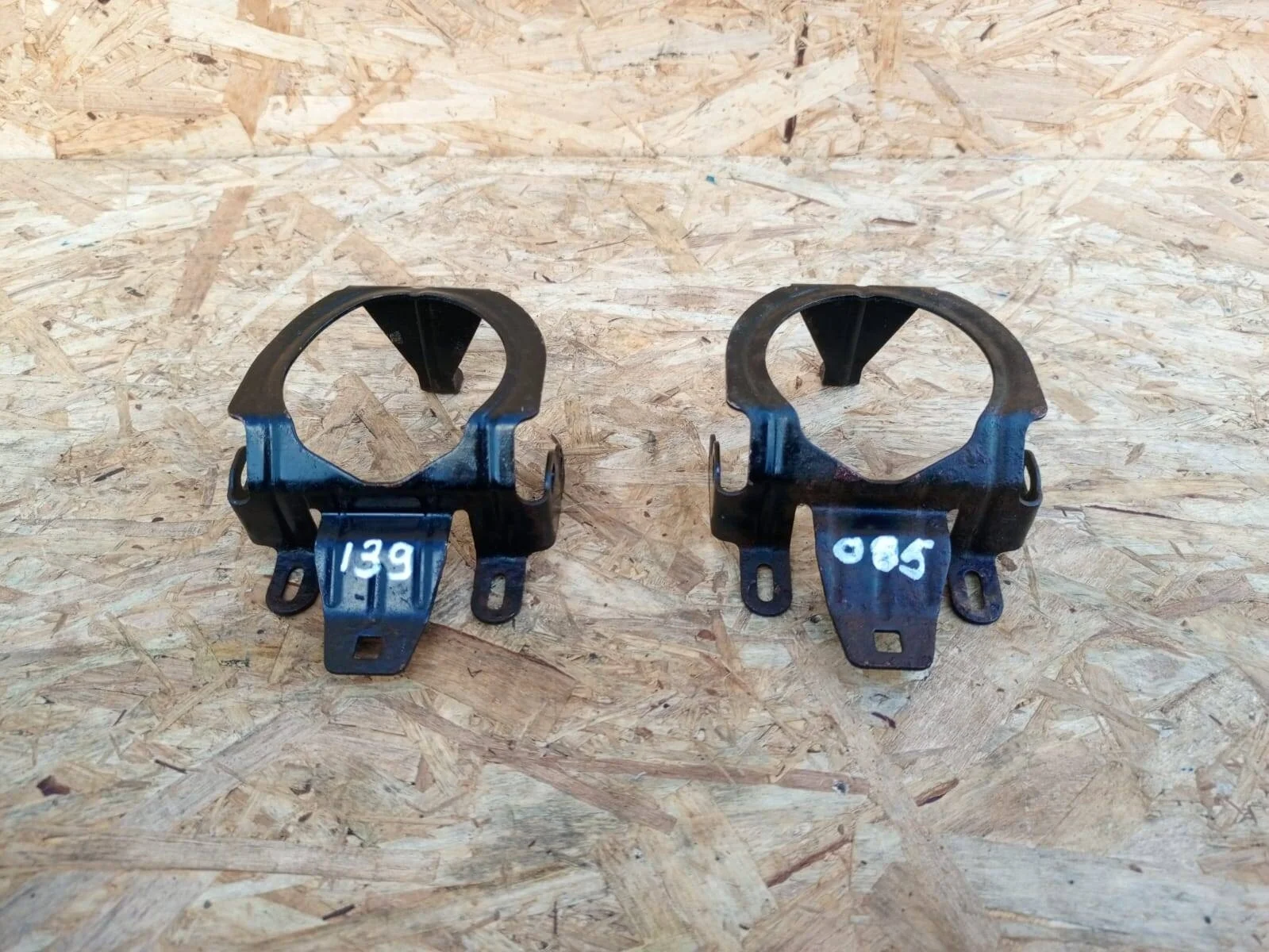 Кронштейн ПТФ Mitsubishi Pajero 3 03-06гг. к-т