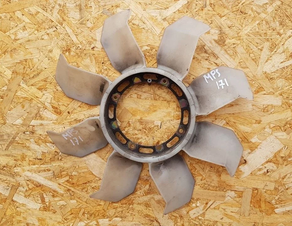 Вентилятор охлаждения Mitsubishi Pajero Sport 4D56