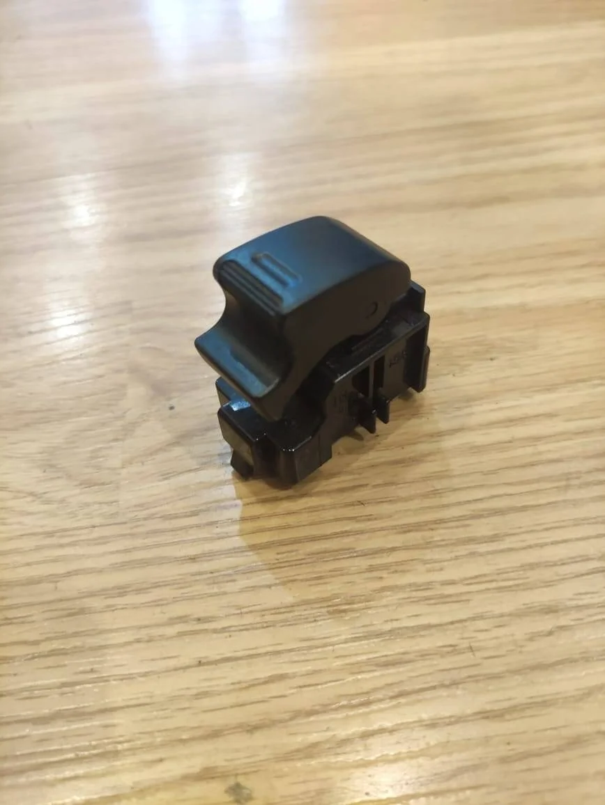 Кнопка стеклоподъемника Land Cruiser Prado 90