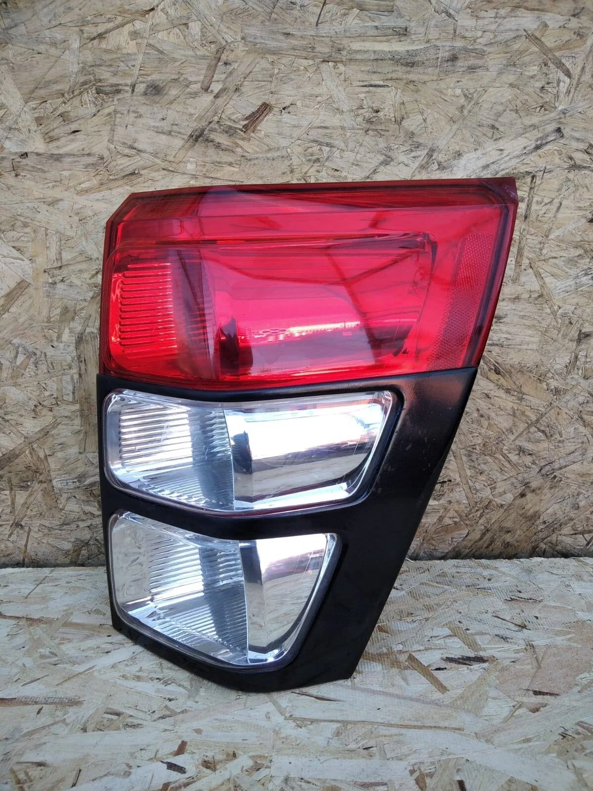 Фонарь Suzuki Grand Vitara задний правый