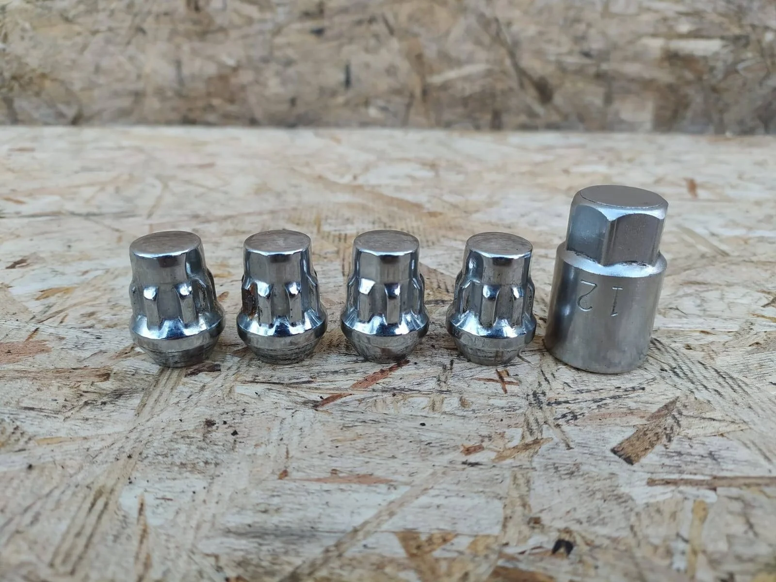 Гайка колеса M12x1.5 Секретка  глухая