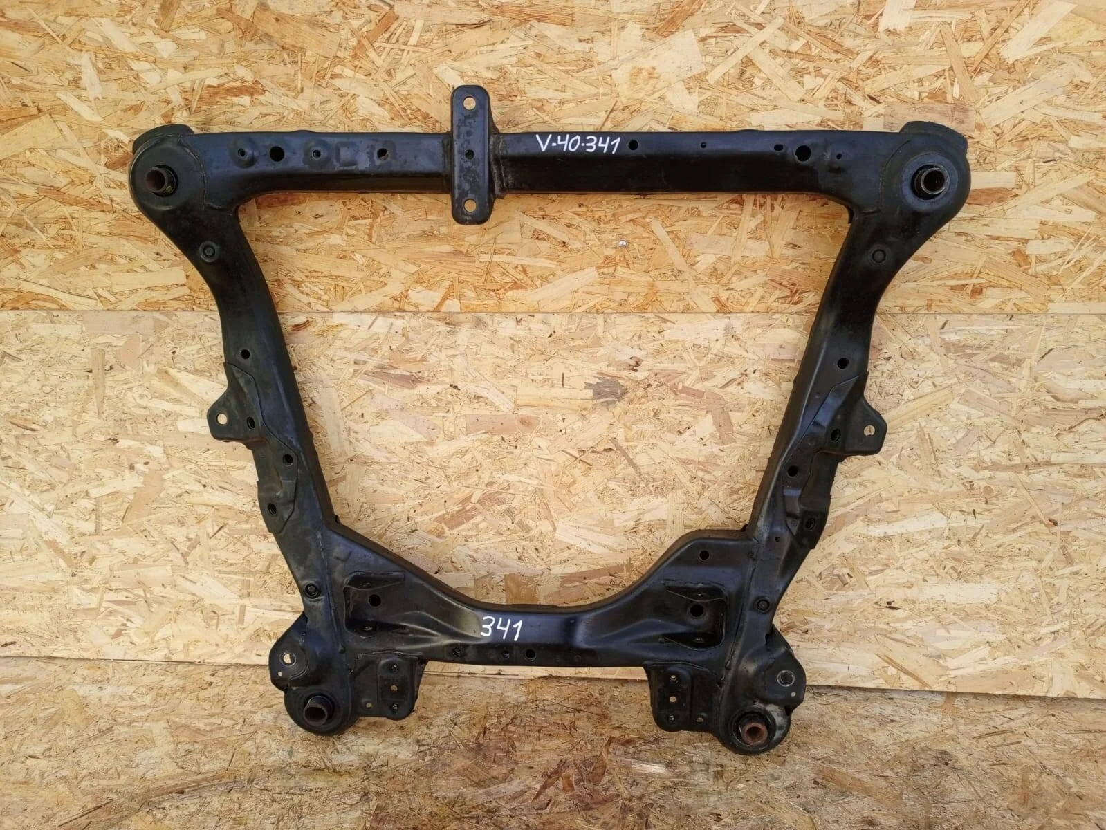 Подрамник Toyota Camry V40 передний