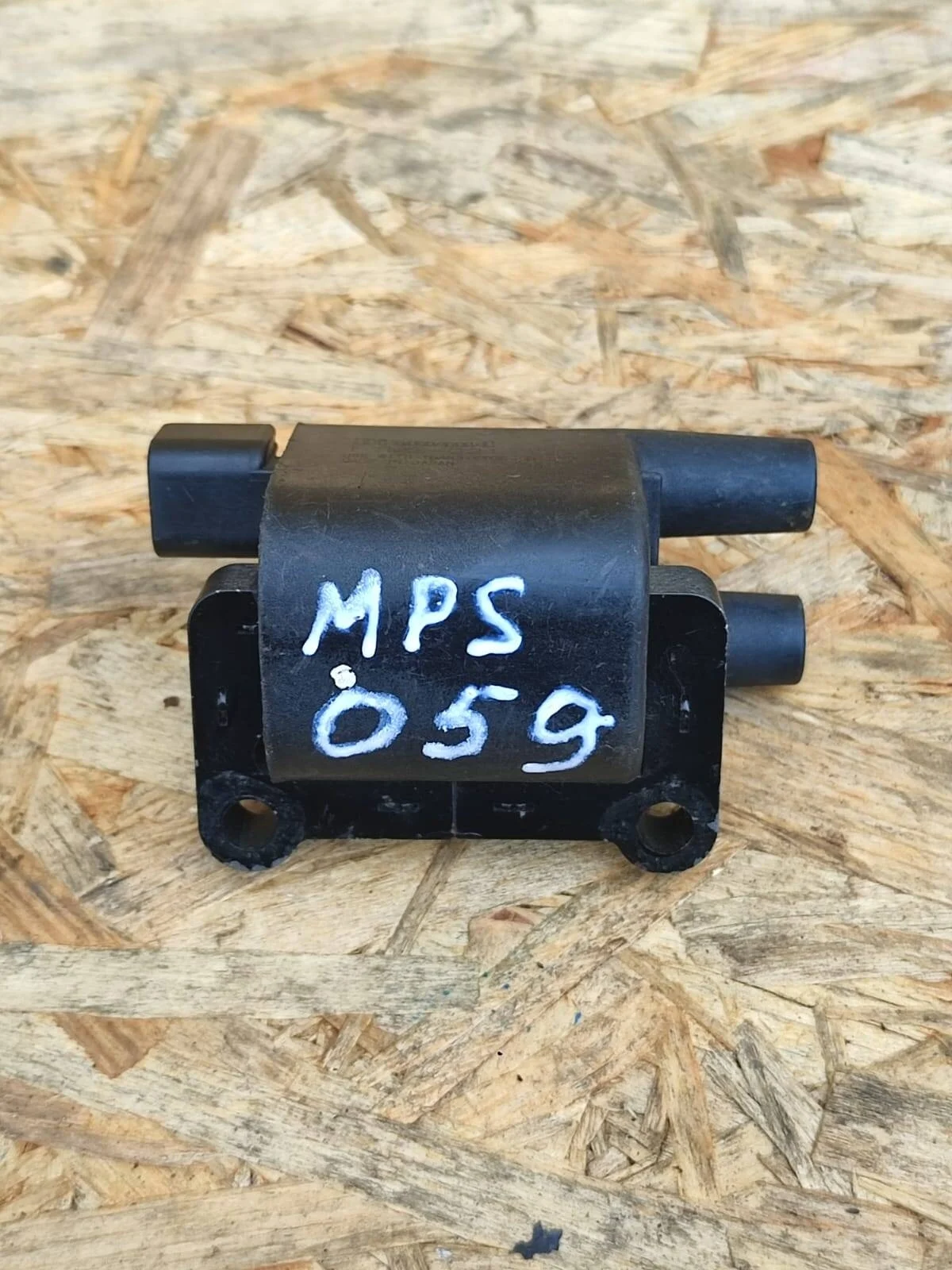 Катушка зажигания Mitsubishi Pajero Sport K9 чёрн