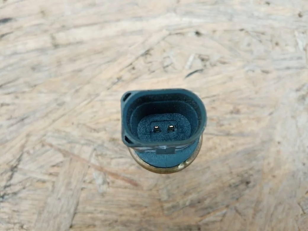 Датчик температуры охлаждающей жидкости Audi A6