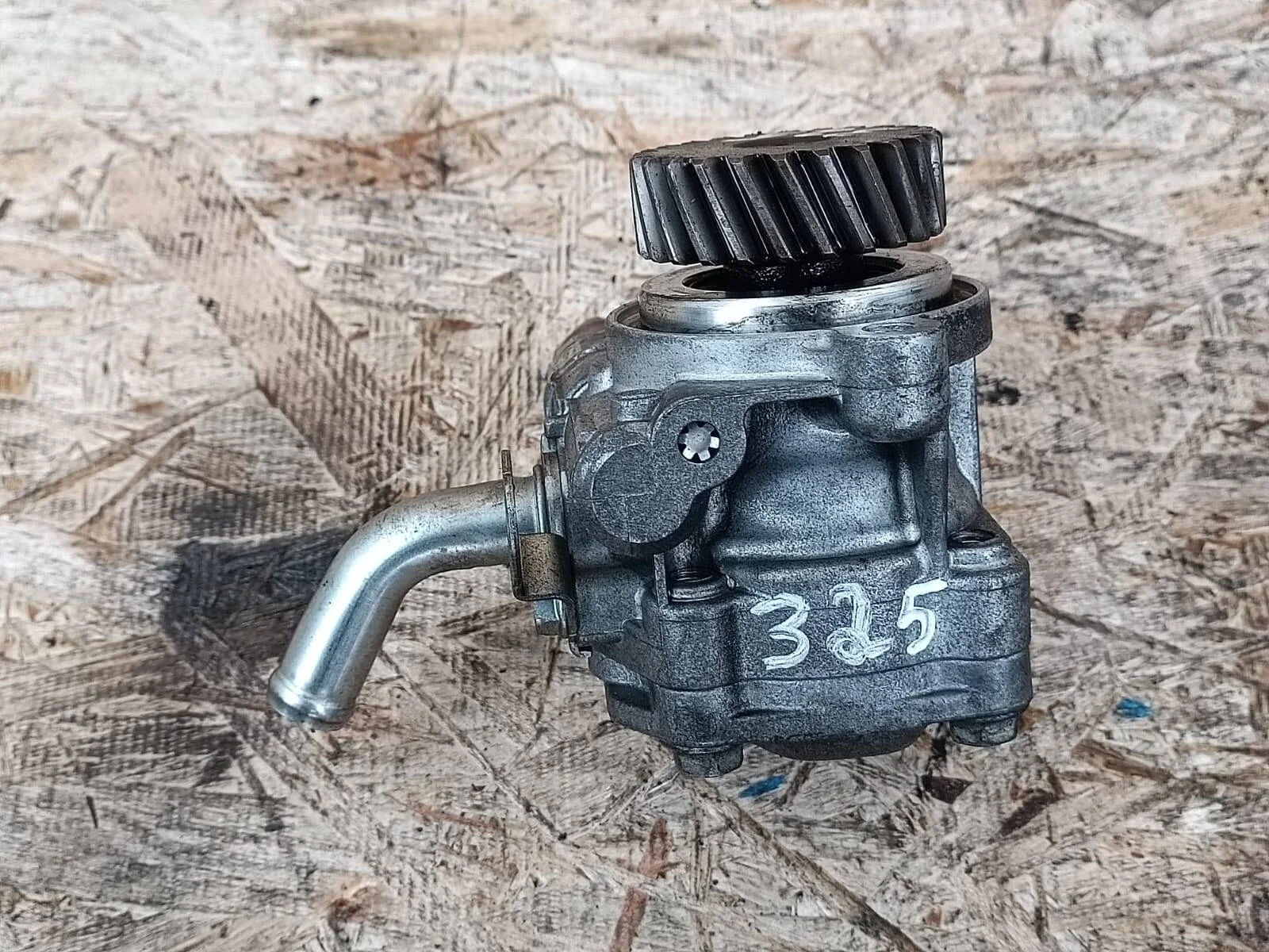 Насос гидроусилителя Mitsubishi Pajero 4 4M41