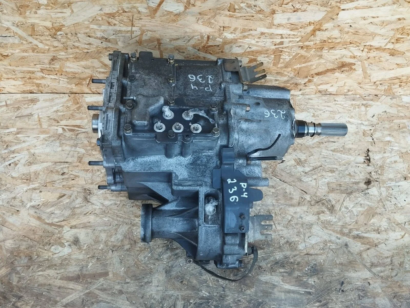 Раздаточная коробка Mitsubishi Pajero 4 6G72 АКПП