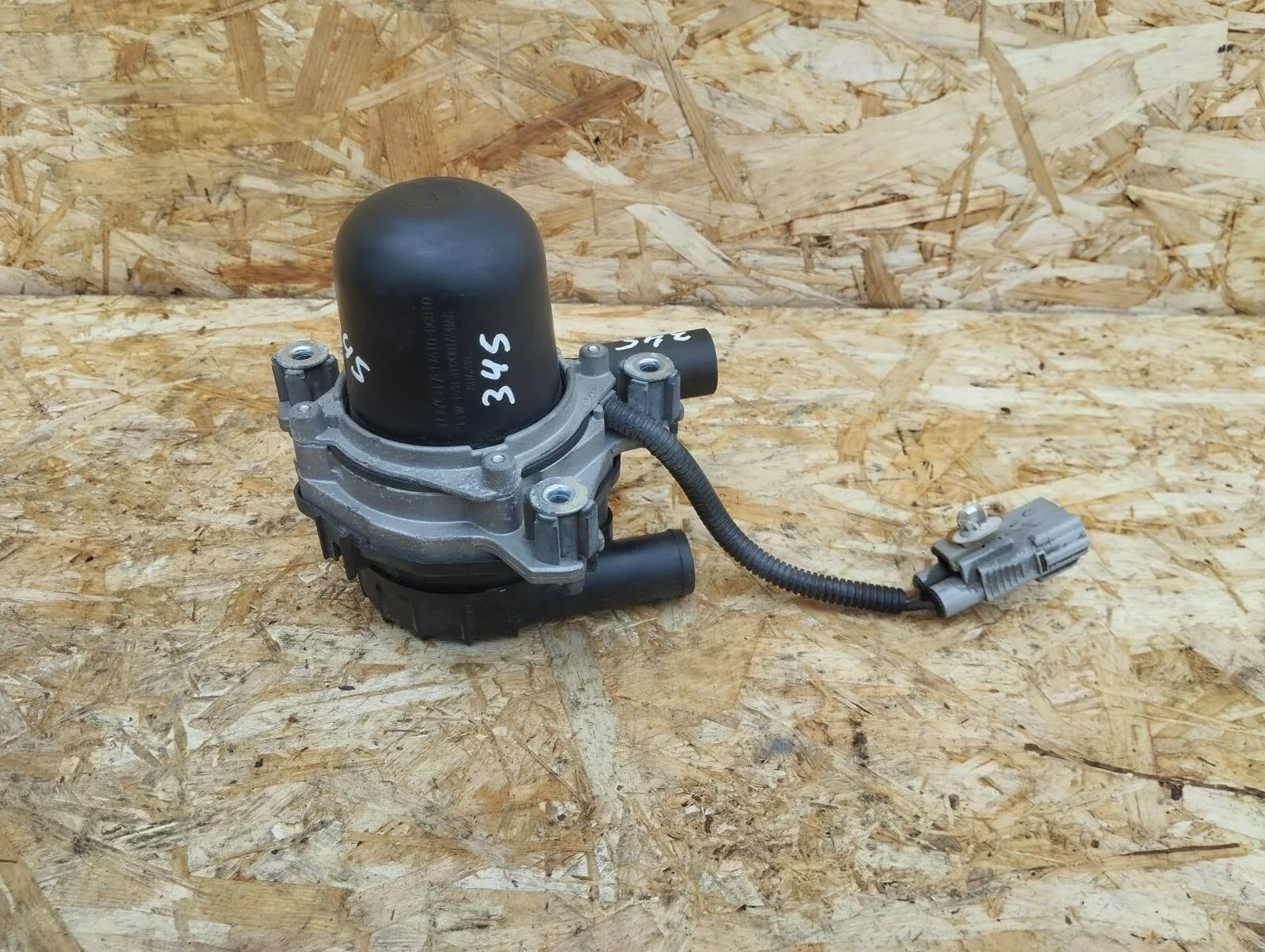 Насос воздушный Toyota 2008-2015гг. 17600-0C010 Без Подогрева