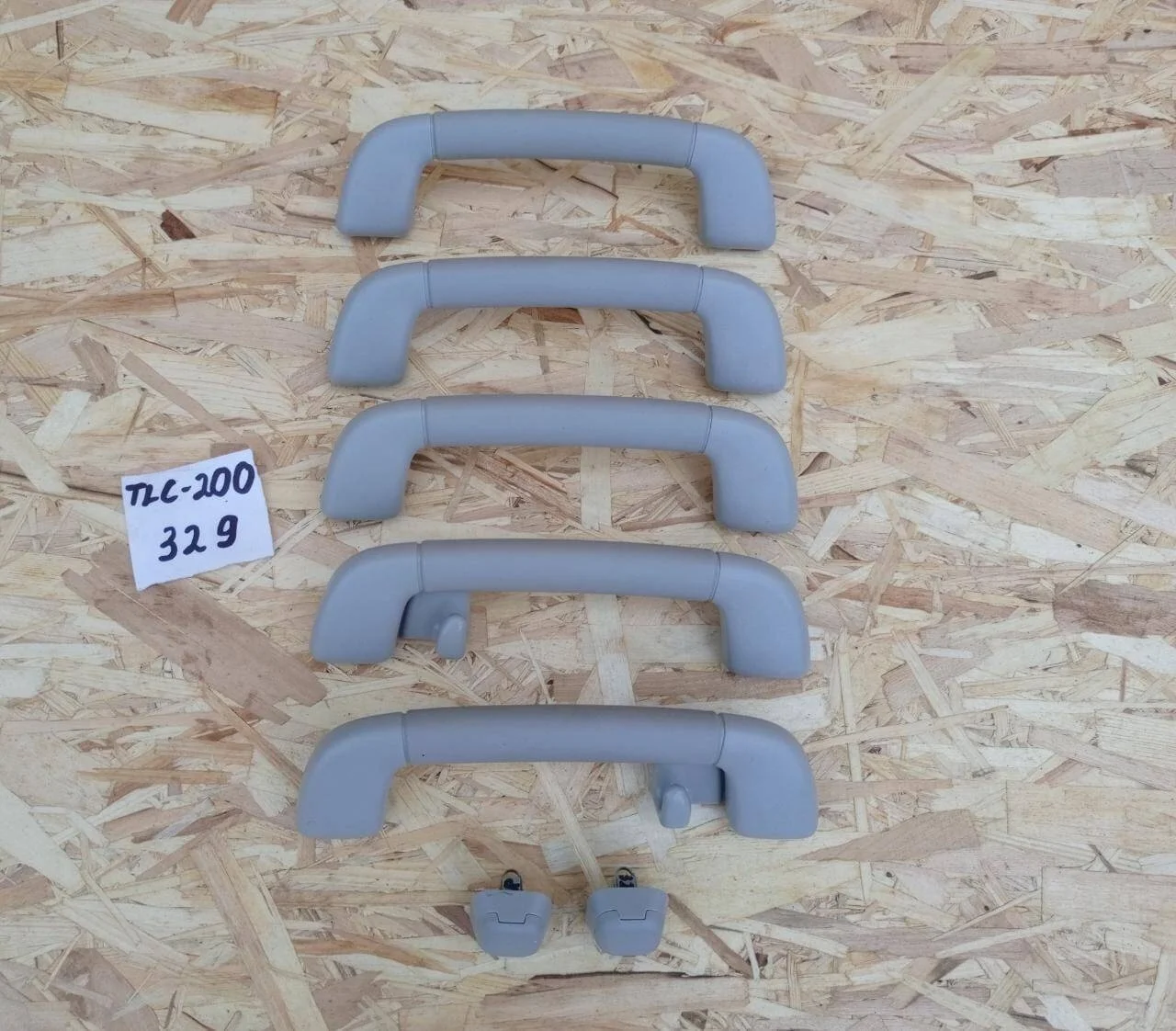 Ручка потолка Toyota Land Cruiser 200 к-т Цвет-Серый LT-Gray