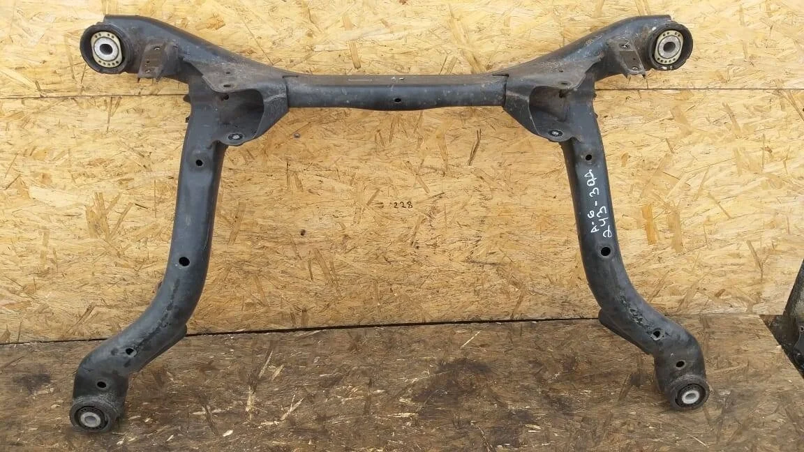 Подрамник Audi A6 C6 задний седан 2WD