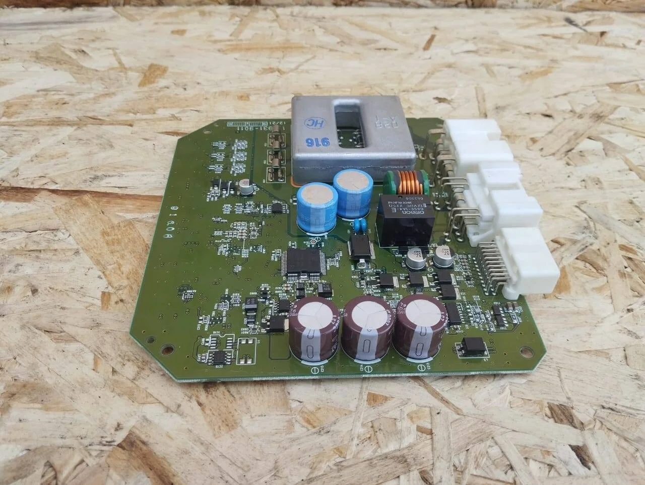 Блок управления колонкой Toyota Land Cruiser 200