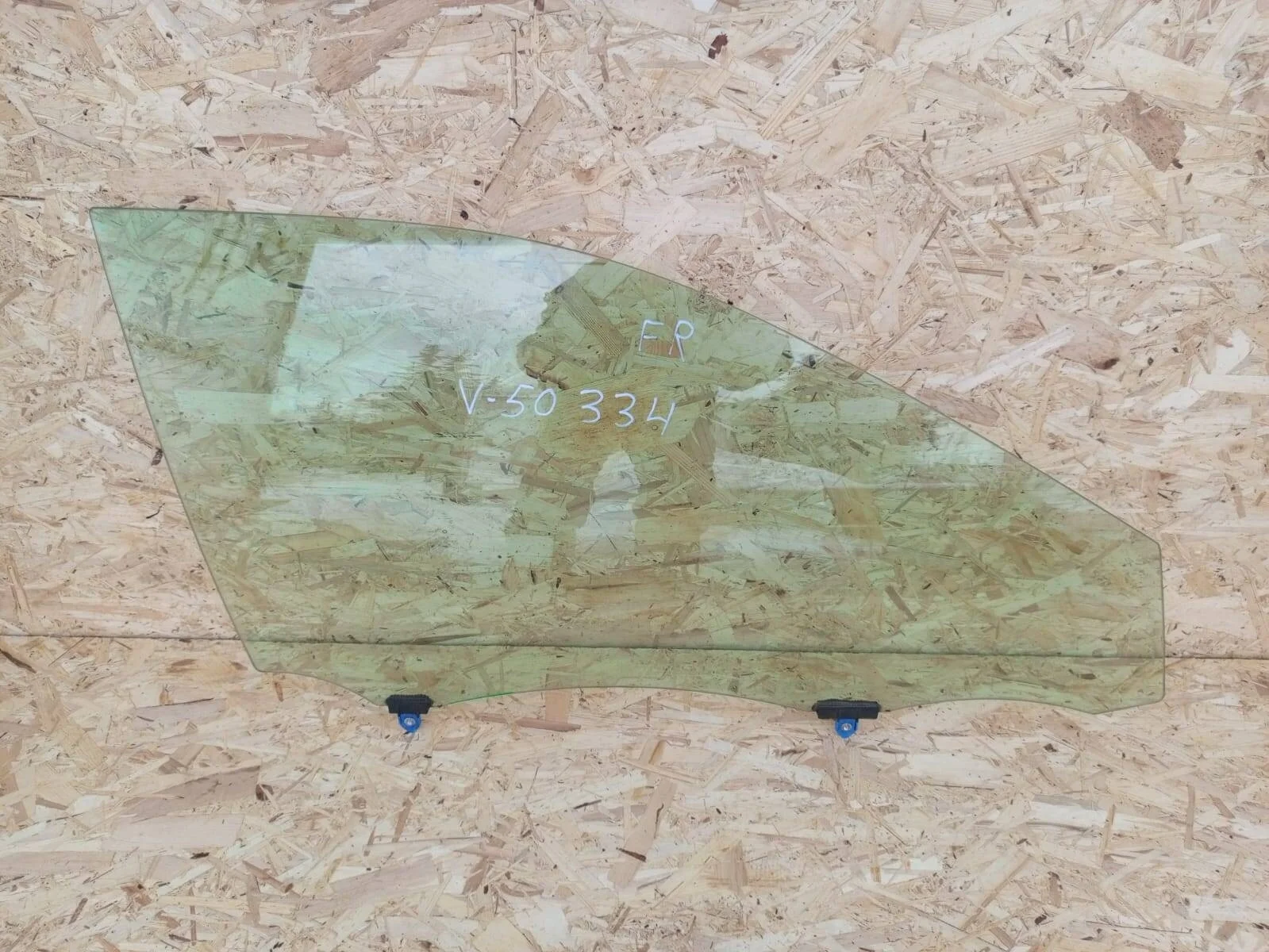 Стекло двери Toyota Camry V50 переднее правое