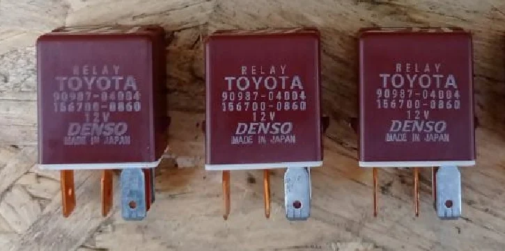 Реле Lexus LX470 GX470 Toyota Land Cruiser 100