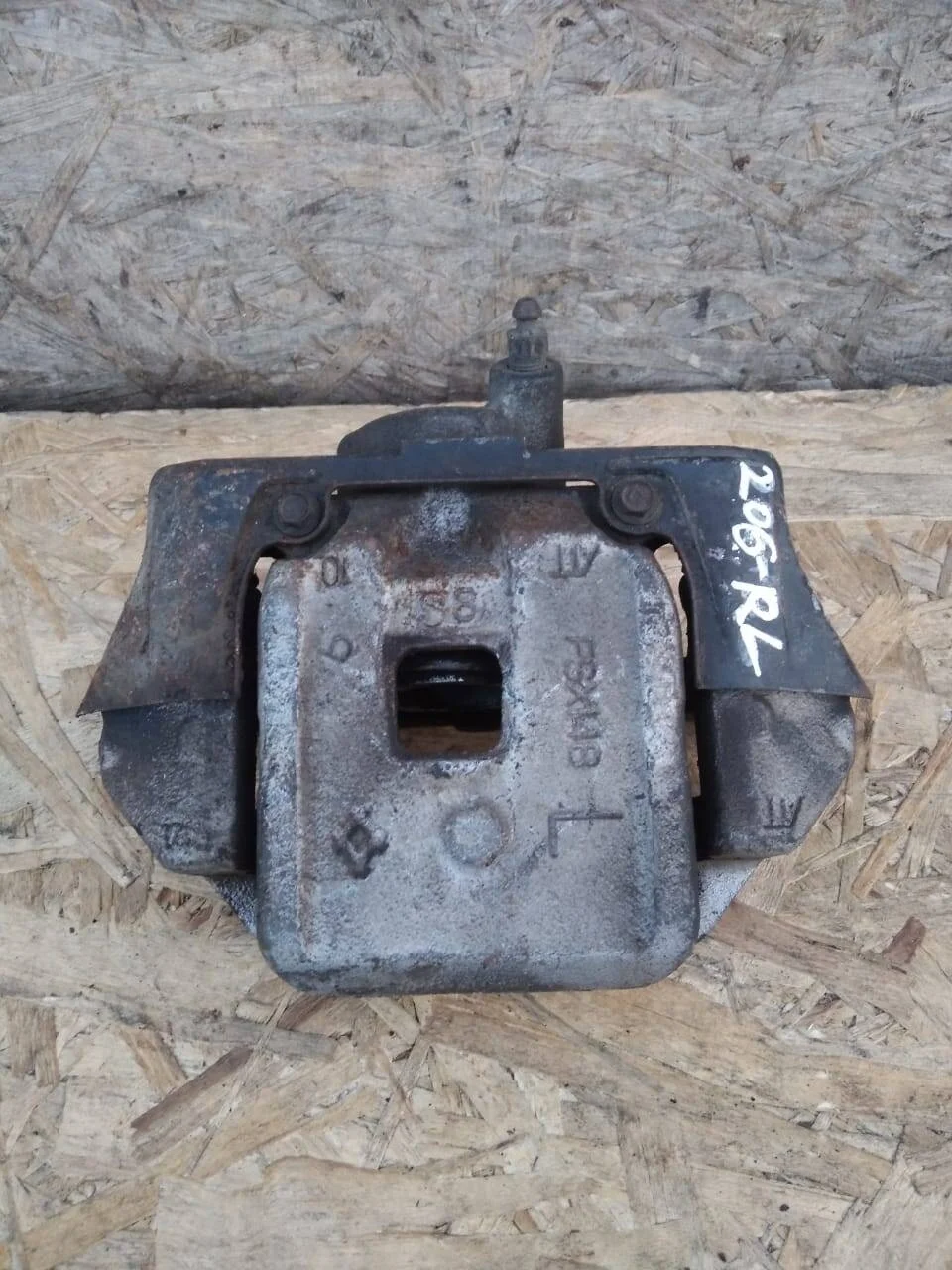 Суппорт Toyota Land Cruiser 100 задний левый