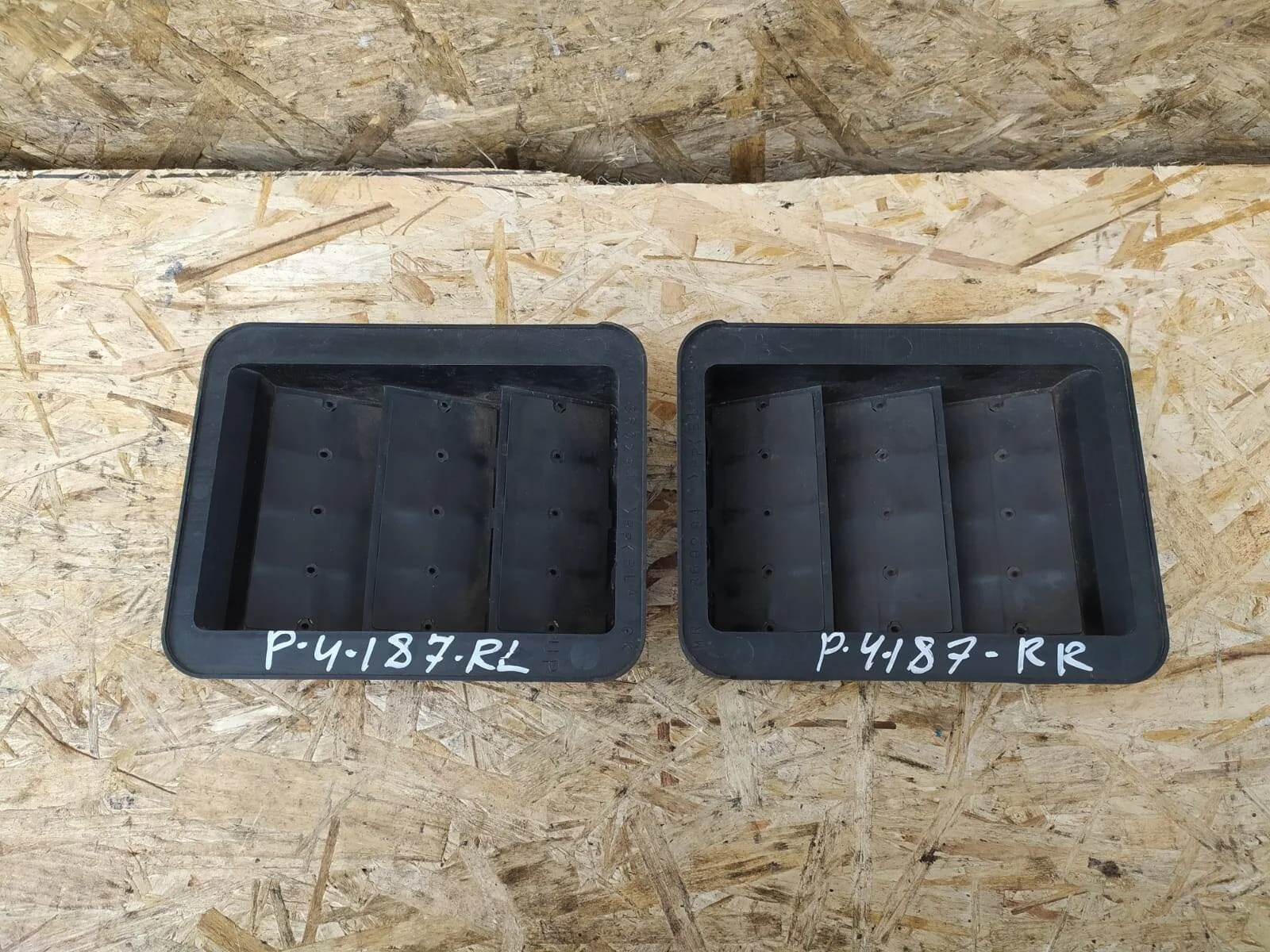 Заглушка заднего крыла Mitsubishi Pajero 4 3-дверный