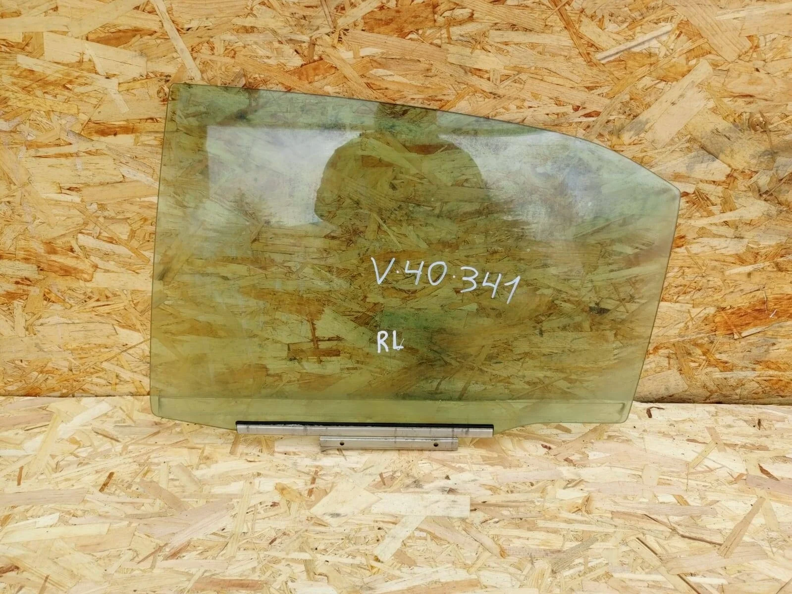 Стекло двери Toyota Camry V40 заднее левое Оригинал