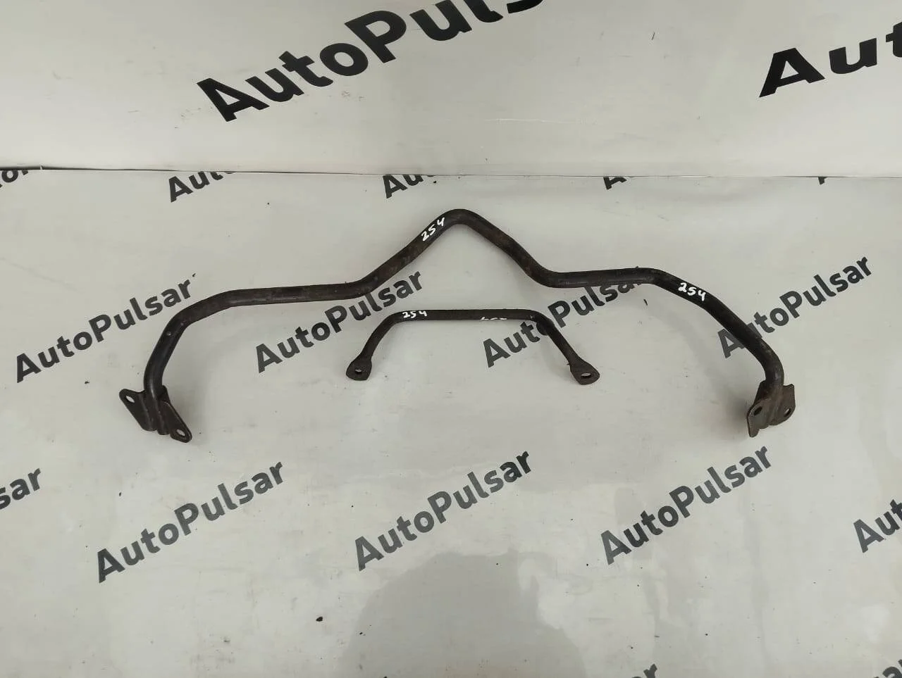 Кронштейн запасного колеса Toyota Land Cruiser 100 к-т 2шт