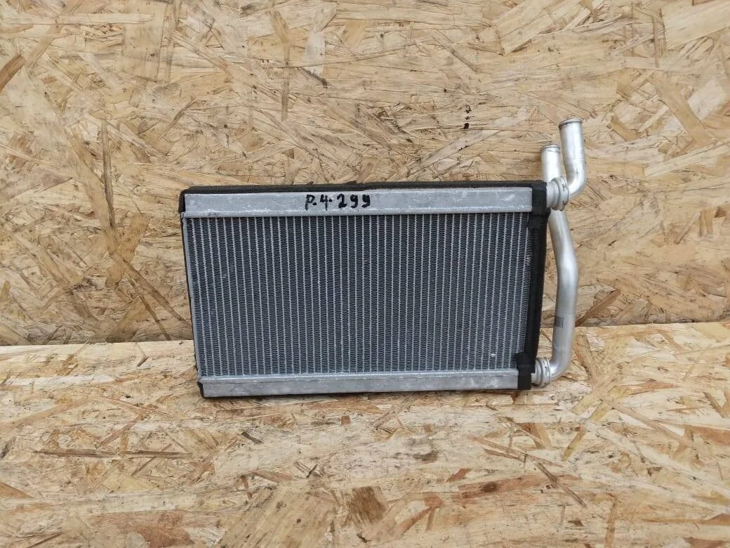 Радиатор отопителя Mitsubishi Pajero 4 передний