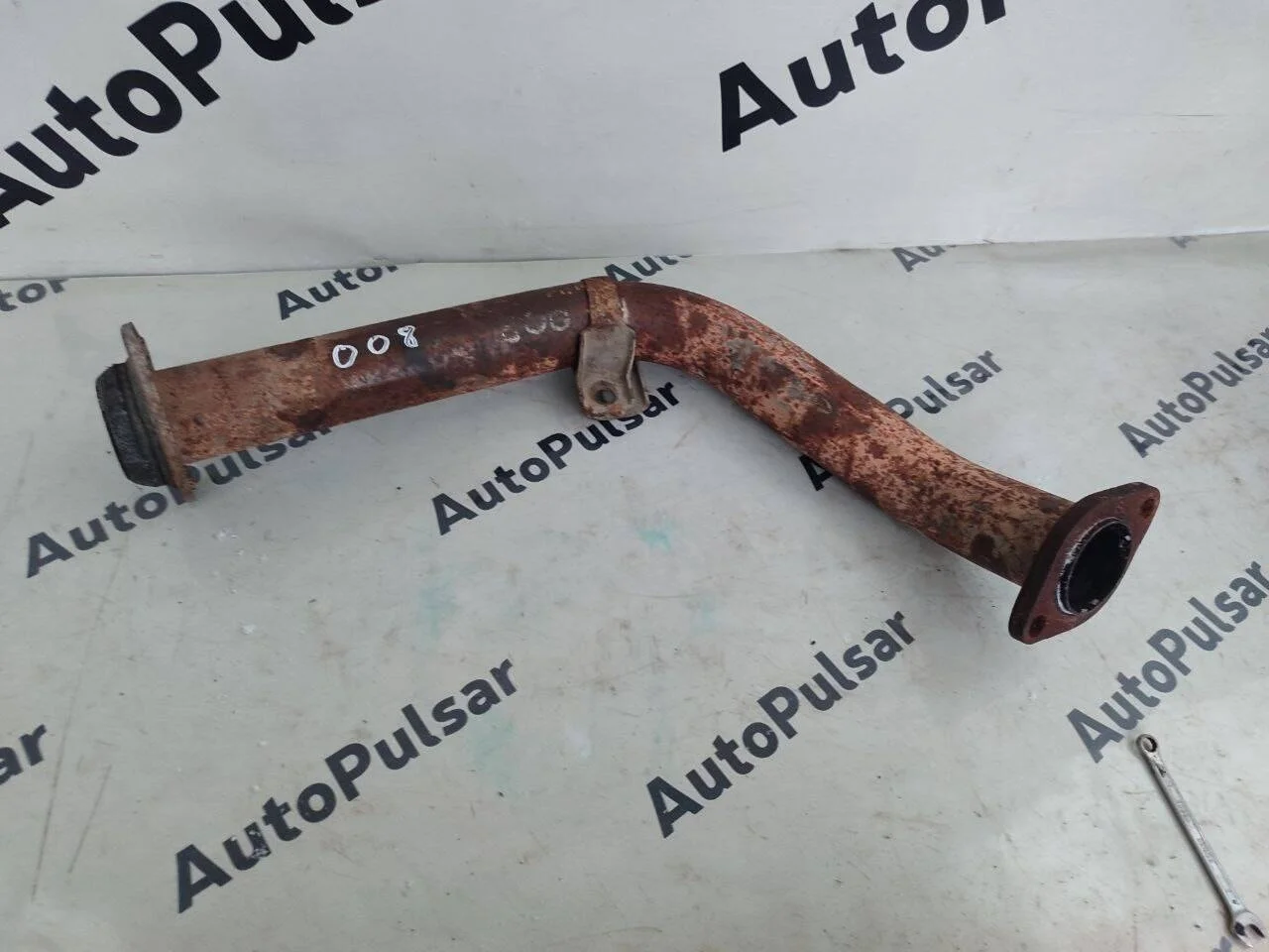 Труба приемная Mitsubishi Pajero 3 2000-2006гг. 4M41